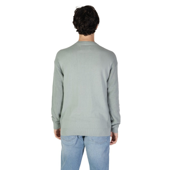 Calvin Klein Jeans Sweatshirt for Men – Stylish and Comfortable