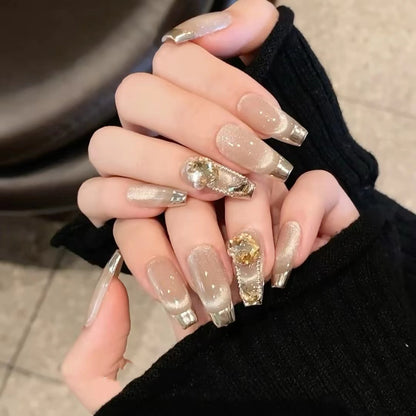 Temperament cat eye champagne manicure nails