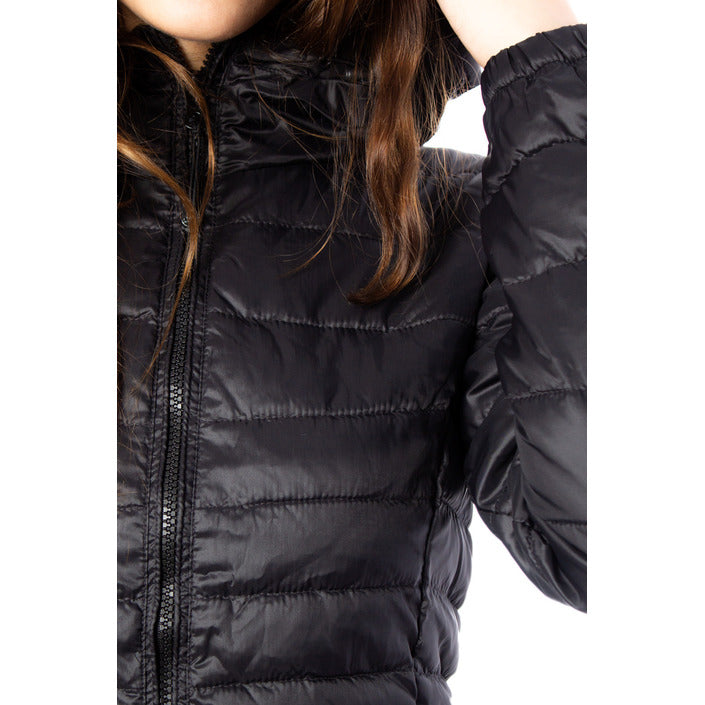 Nur Windjacke-Damen