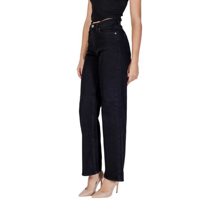 Vero Moda Women's Jeans - Stylish and Comfortable