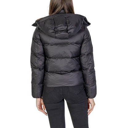 Calvin Klein Women's Windbreaker - Stylish and Protective for Fall and Winter