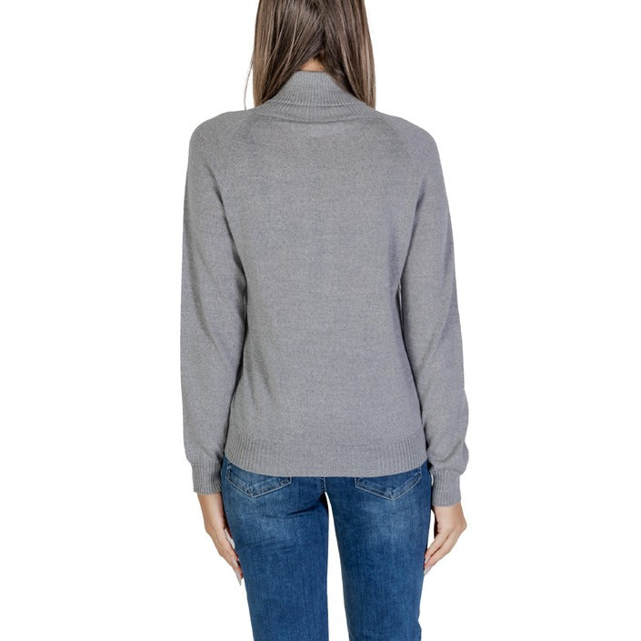 Sandro Ferrone Knitwear Women - Elegant and Comfortable Knitwear