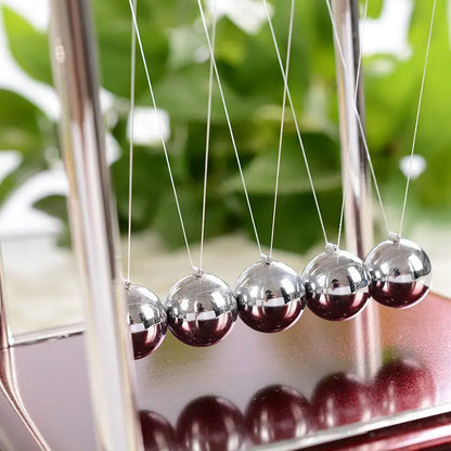 Newton's Pendulum desk decoration