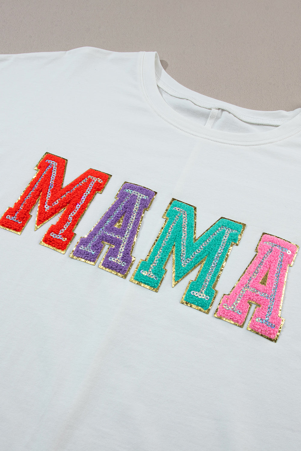 White MAMA T-shirt with chenille patches and round neckline