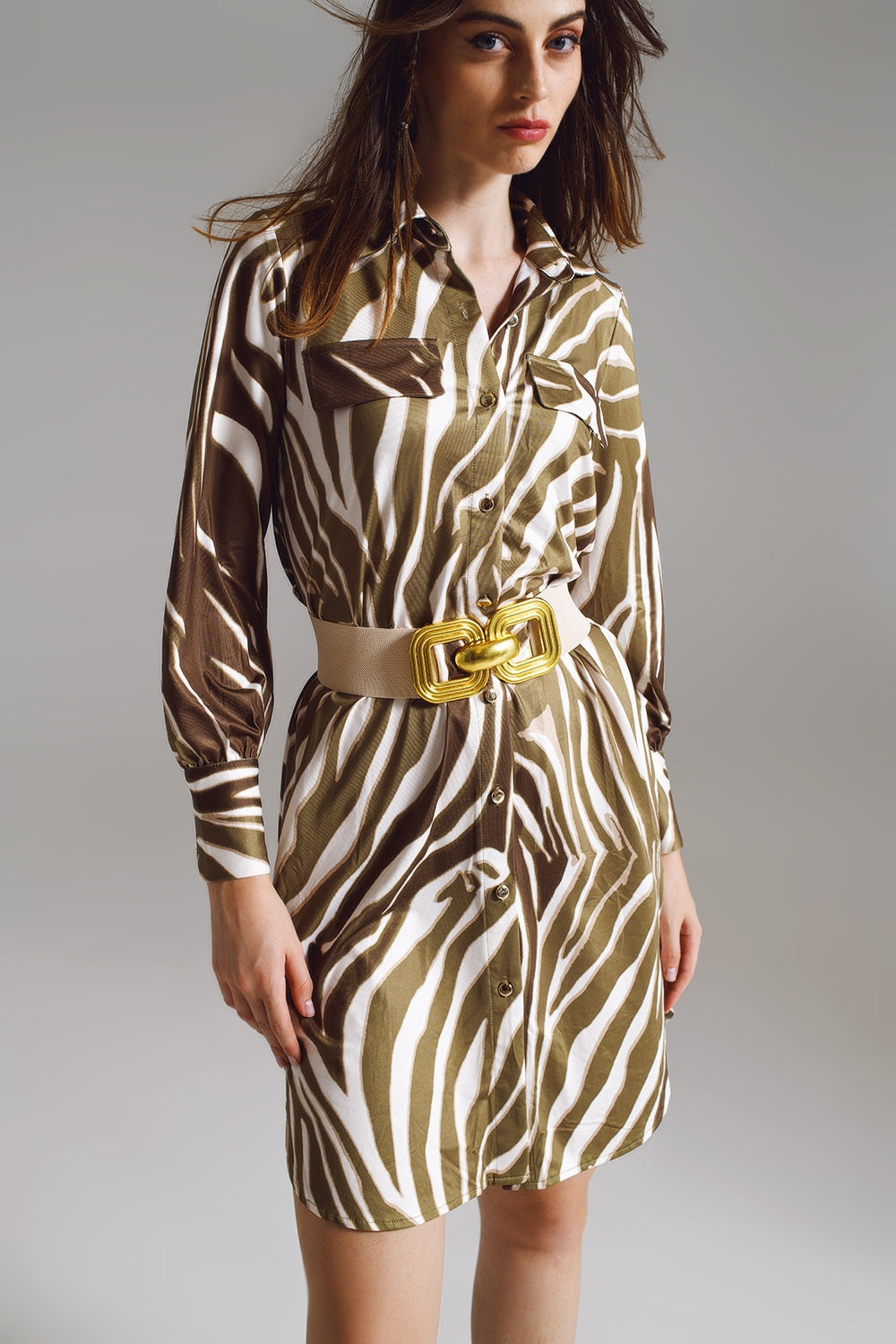 Midi dress with zebra print in white and olive green