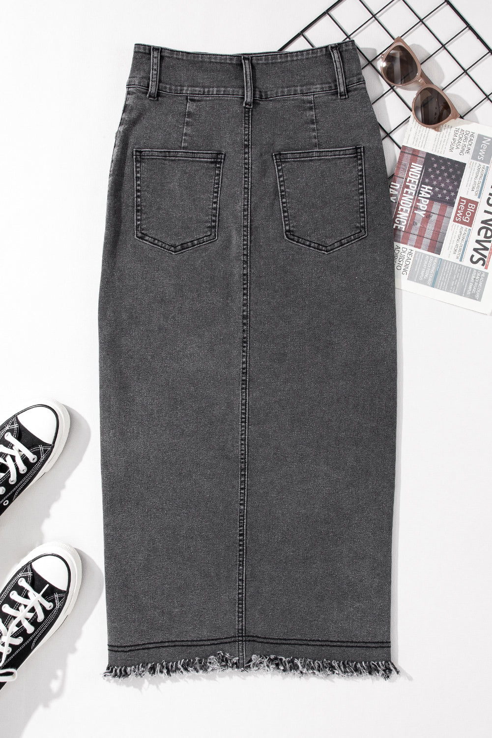 Zwarte Midi Denim Rok, Zijdelingse Splitten en Knoopsluiting