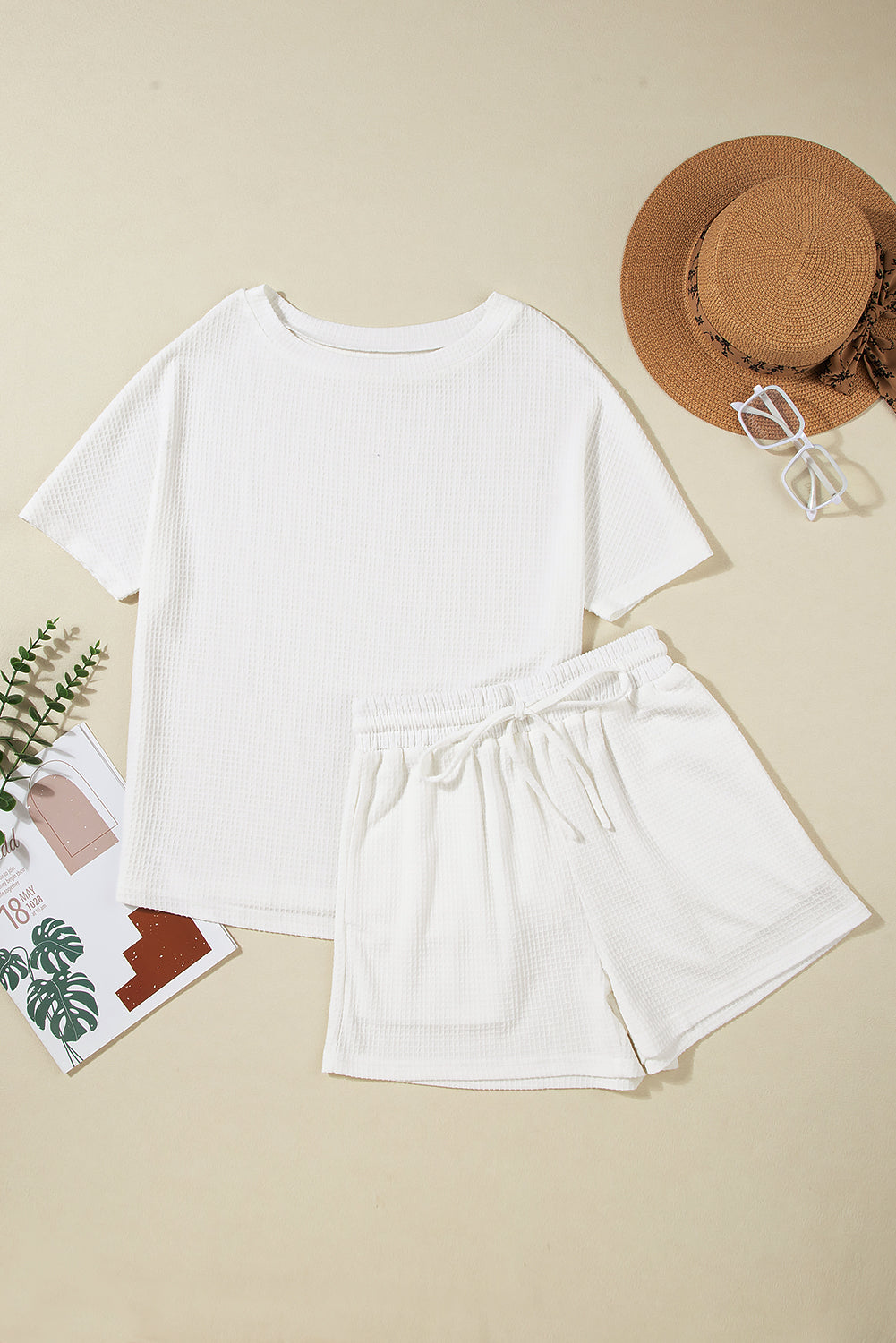 White casual textured drawstring T-shirt and shorts set