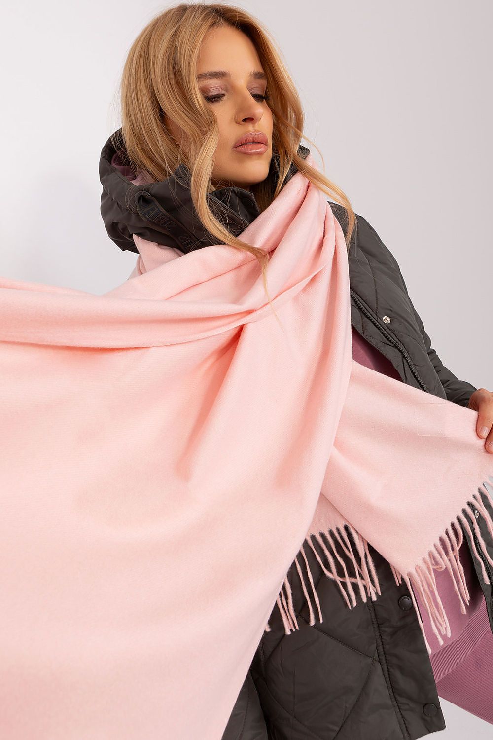 AT Scarf Model 187617 - Stylish and Comfortable