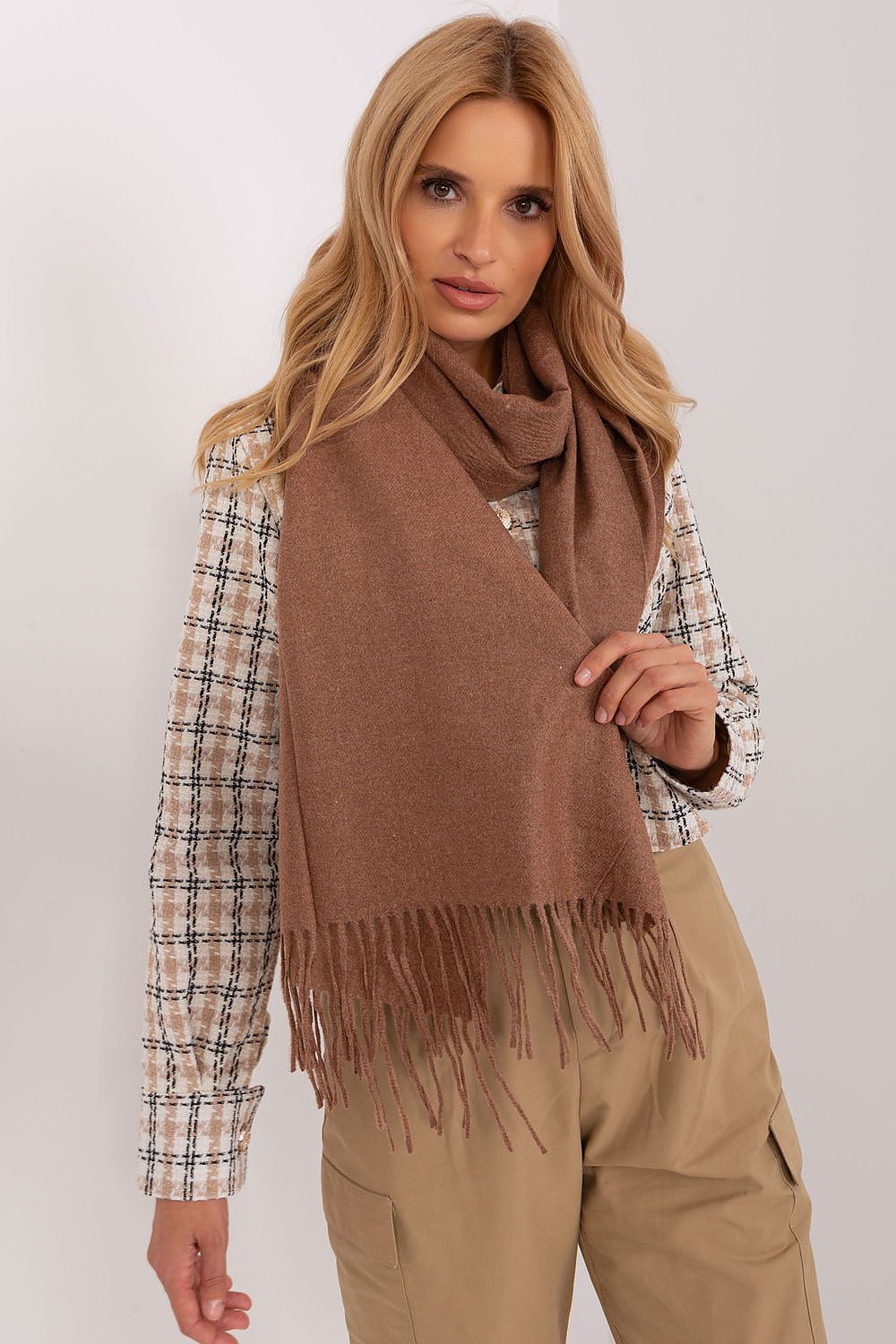 AT Scarf Model 187617 - Stylish and Comfortable