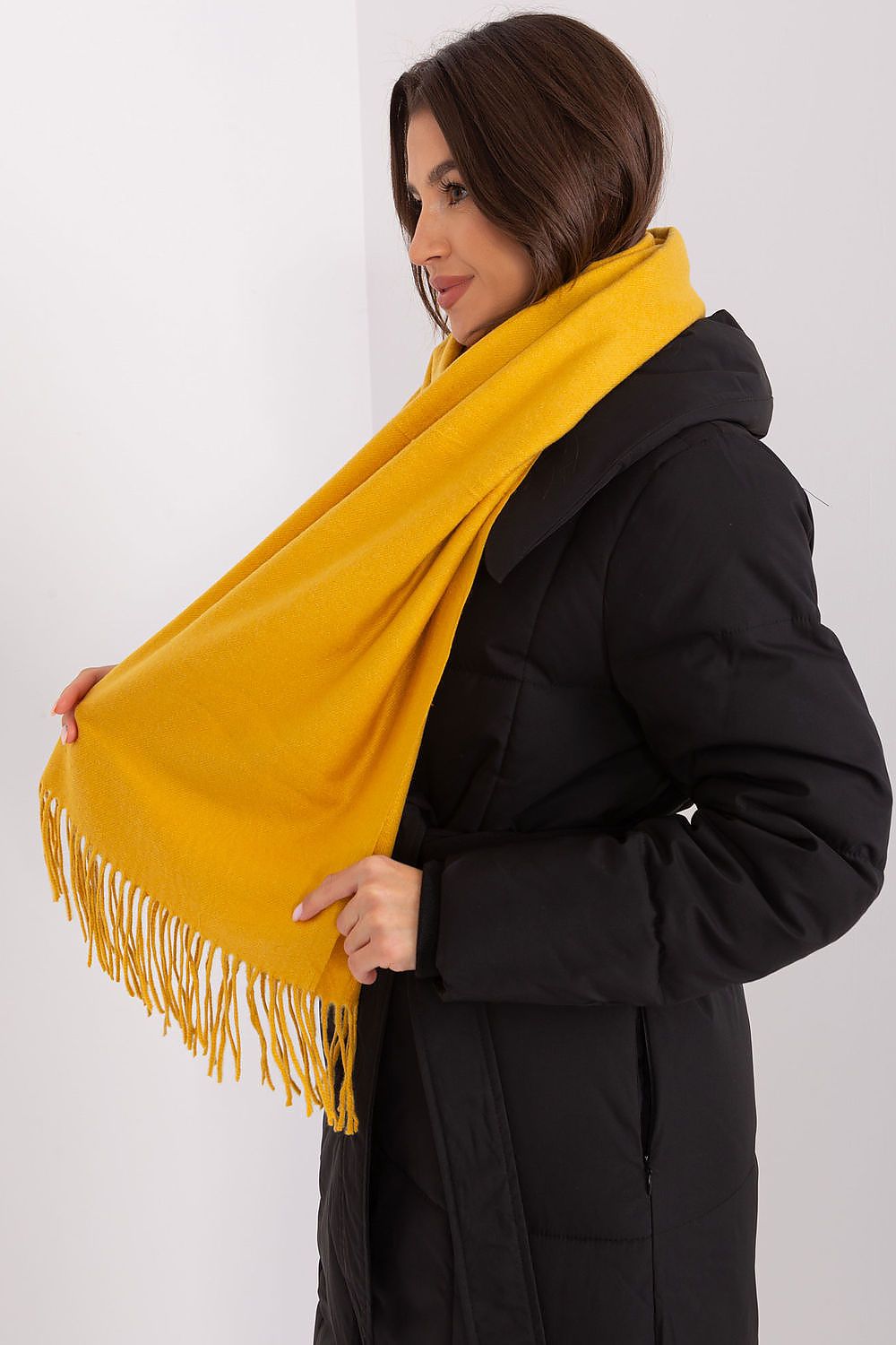 AT Scarf Model 187617 - Stylish and Comfortable