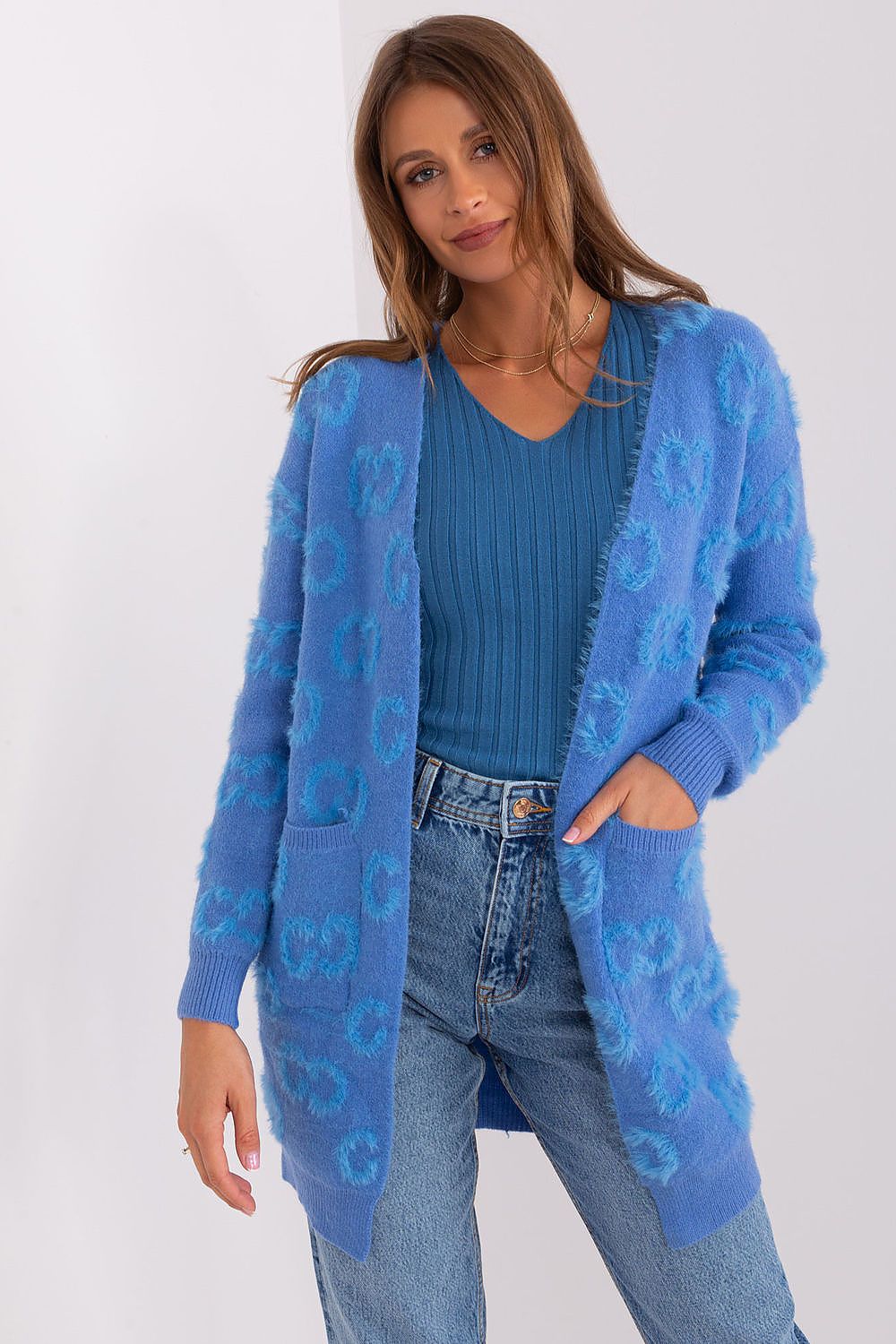 cardigan model 187764 AT