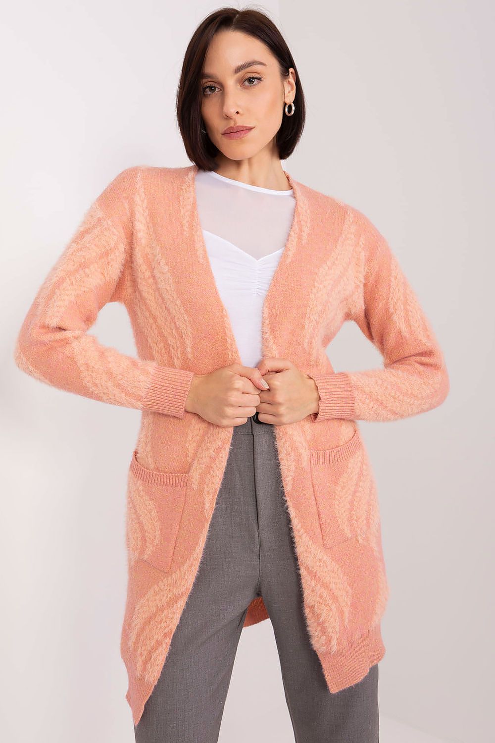 cardigan model 188288 AT