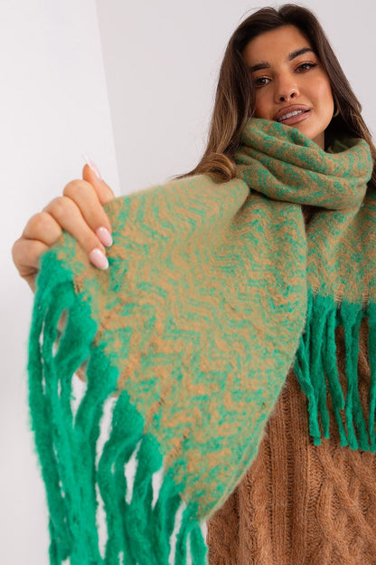 AT Scarf Model 189246 – Stylish Warmth for the Winter