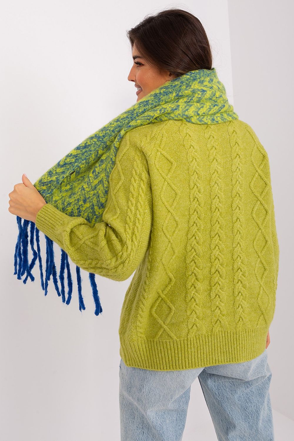 scarf model 189246 AT