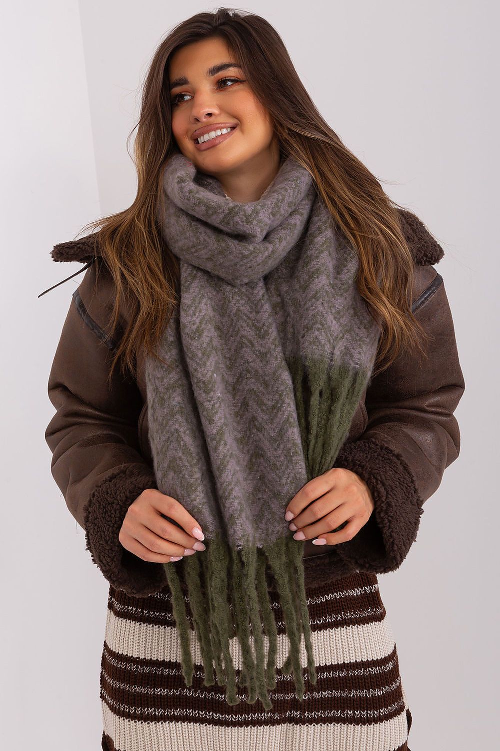 scarf model 189246 AT