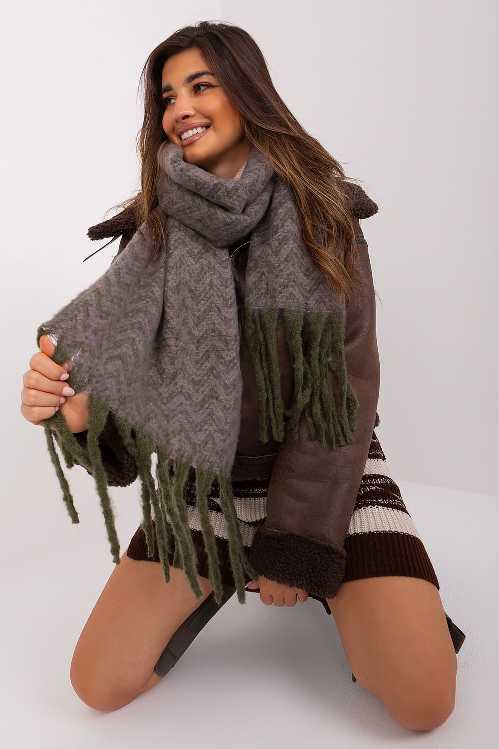 scarf model 189246 AT