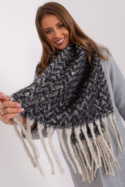 AT Scarf Model 189246 – Stylish Warmth for the Winter