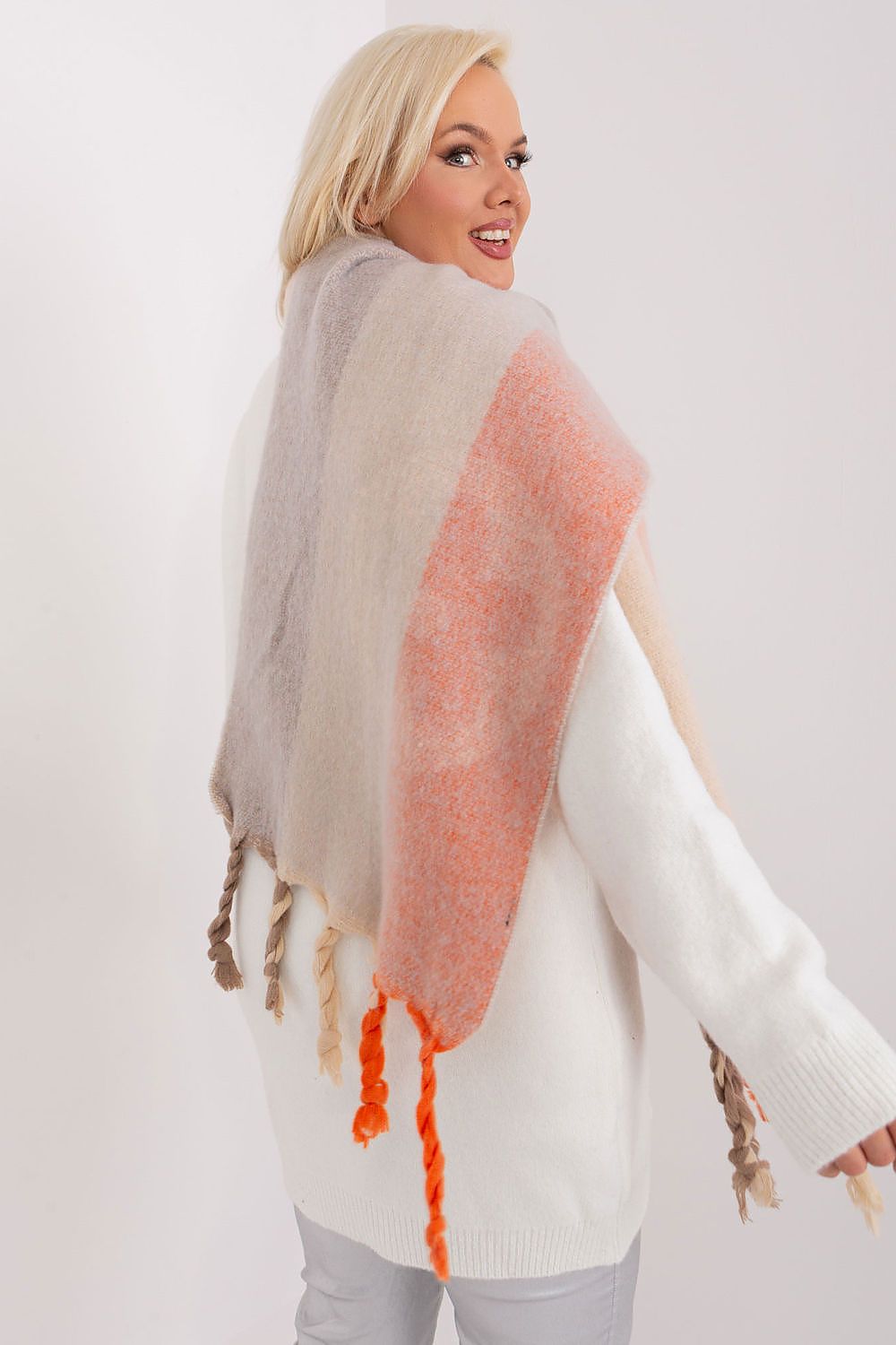 scarf model 190561 AT