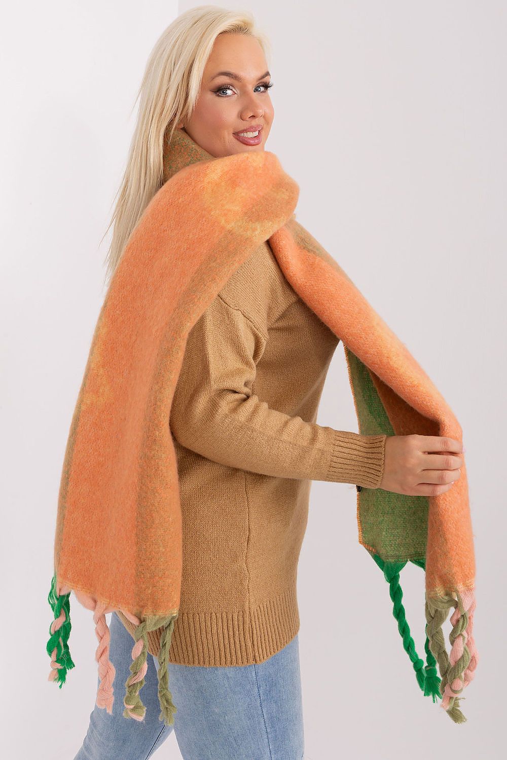 scarf model 190561 AT