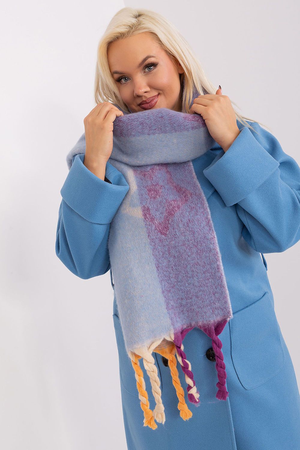 scarf model 190561 AT