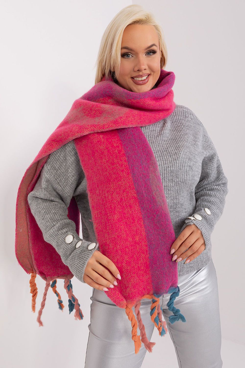 scarf model 190561 AT