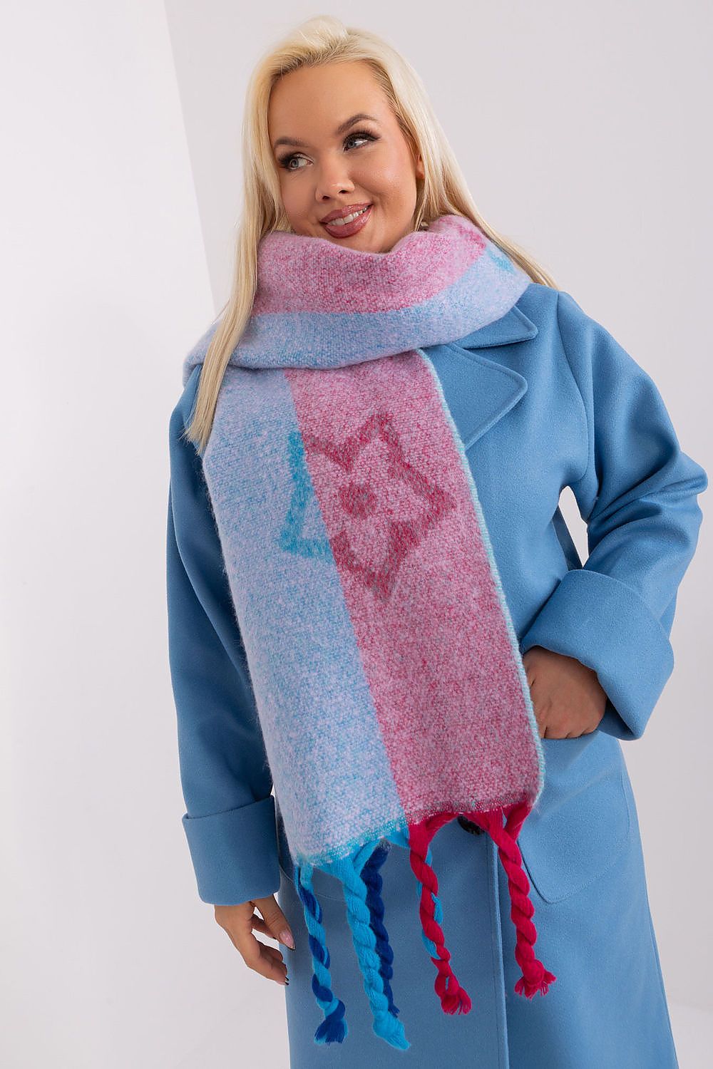 scarf model 190561 AT