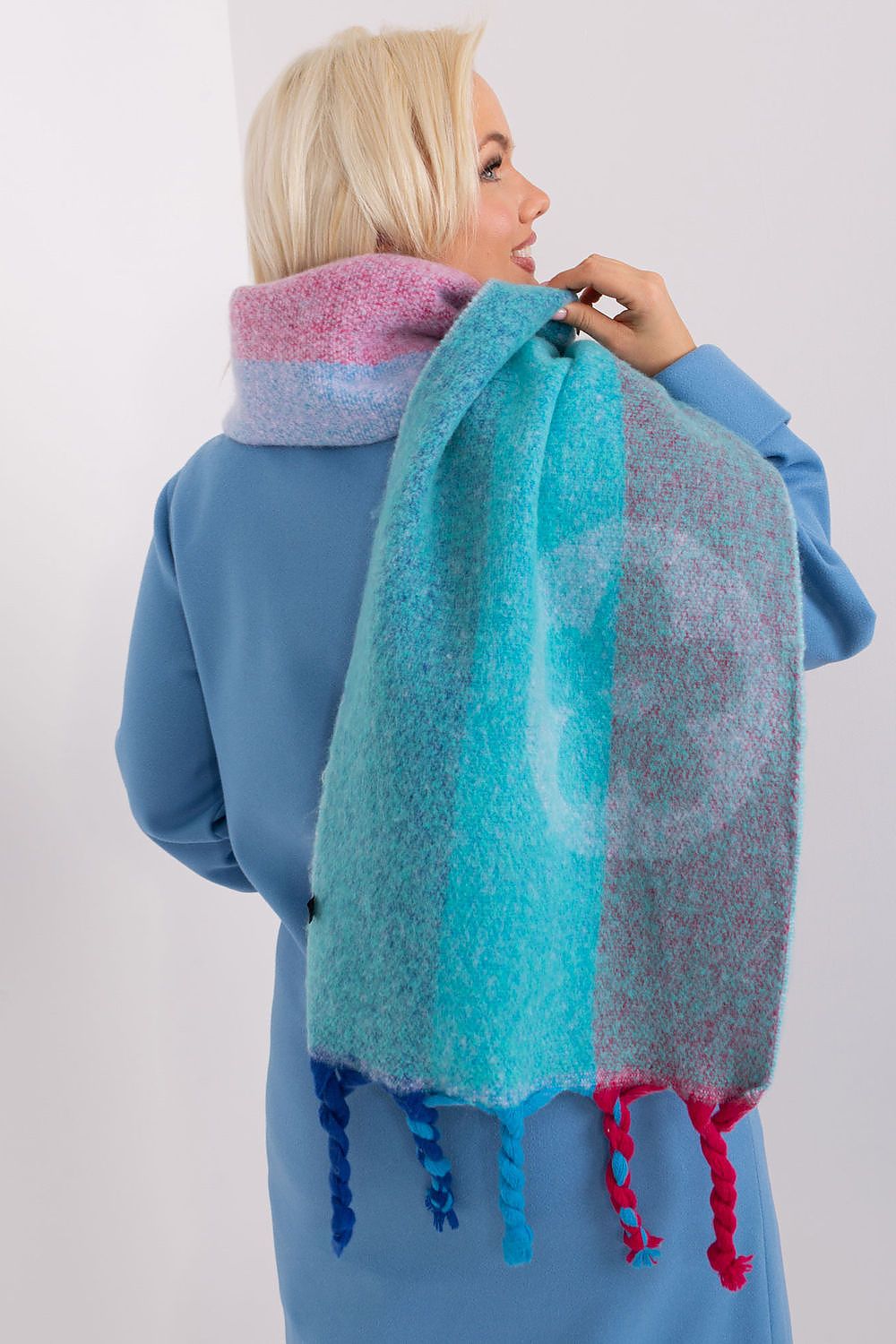 scarf model 190561 AT