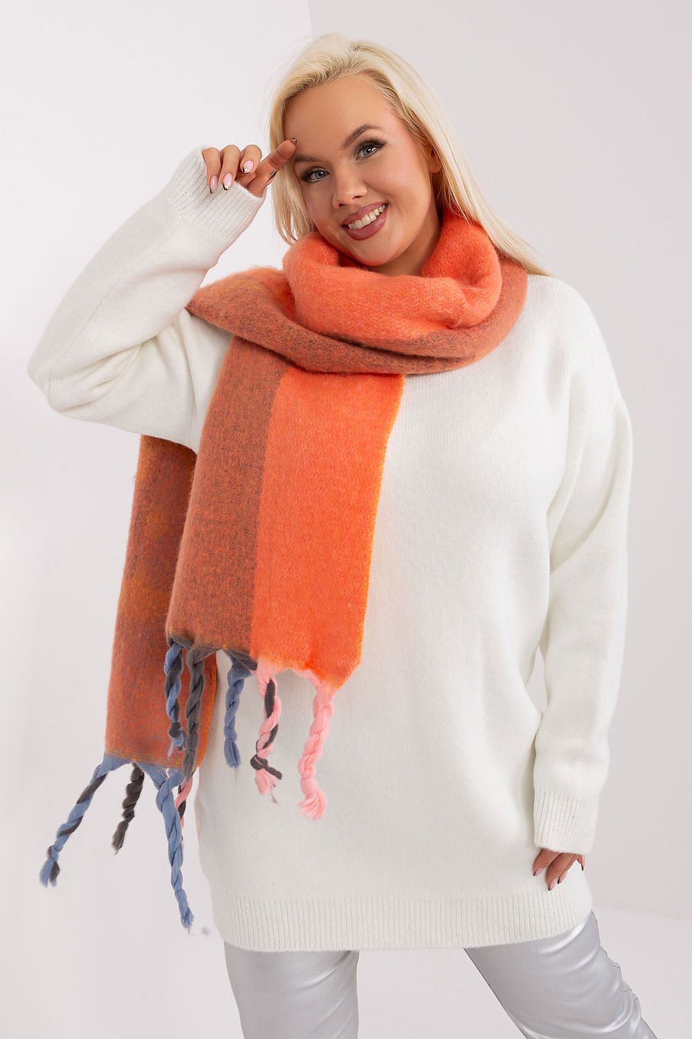 scarf model 190561 AT