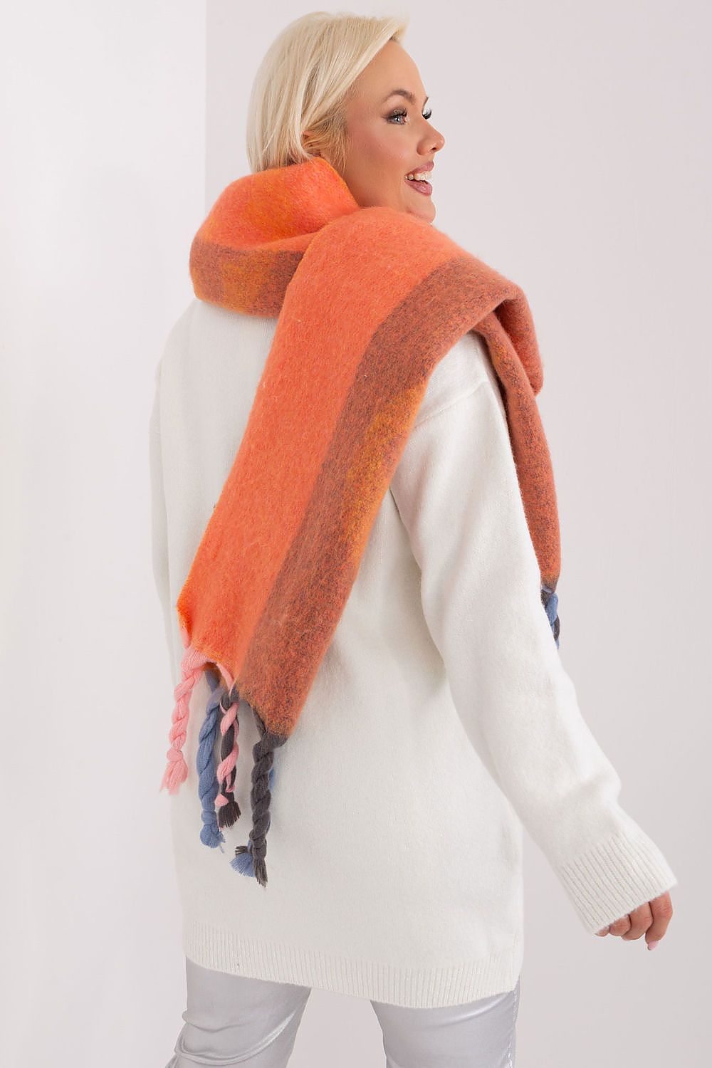 scarf model 190561 AT