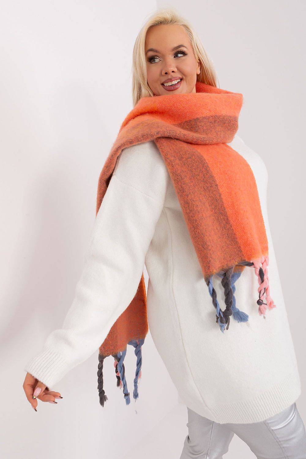 scarf model 190561 AT