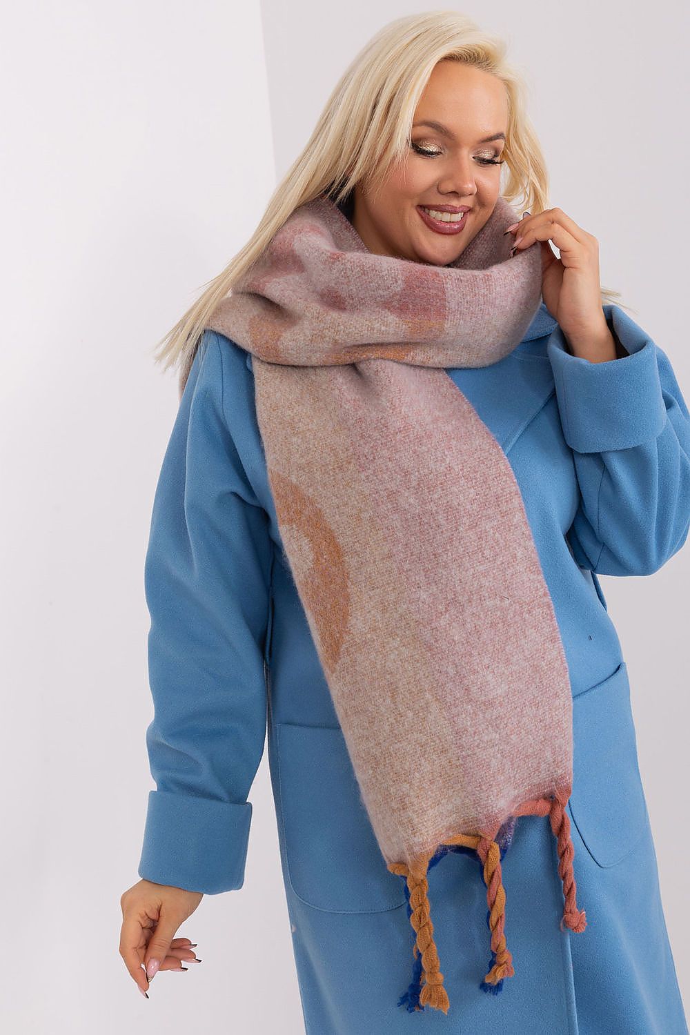 scarf model 190561 AT