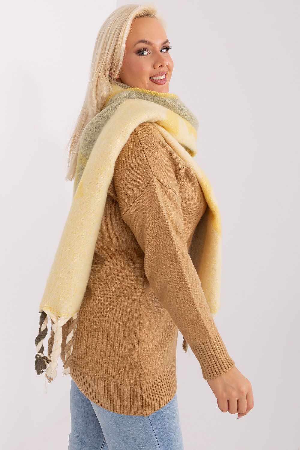 scarf model 190561 AT