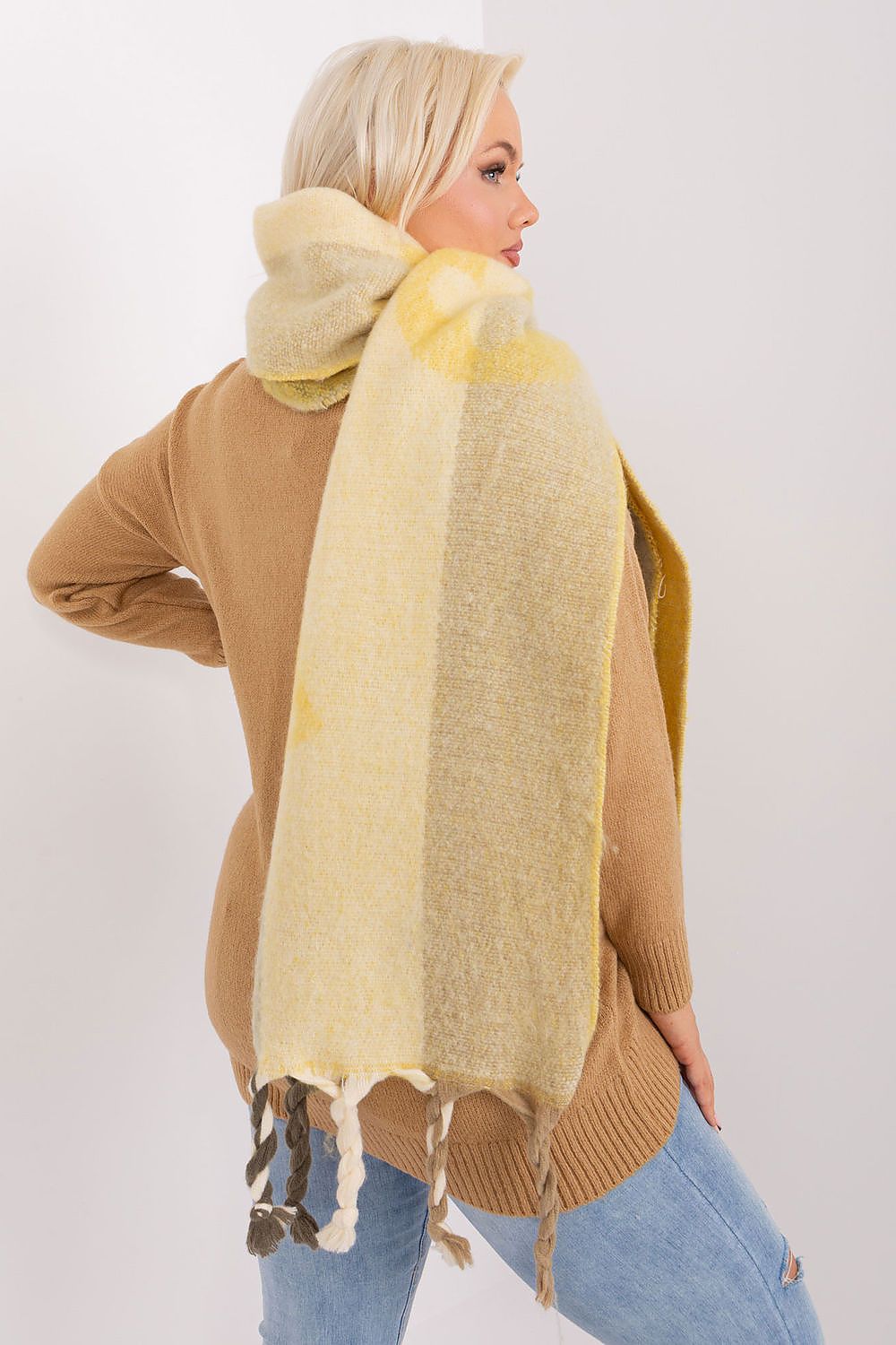 scarf model 190561 AT