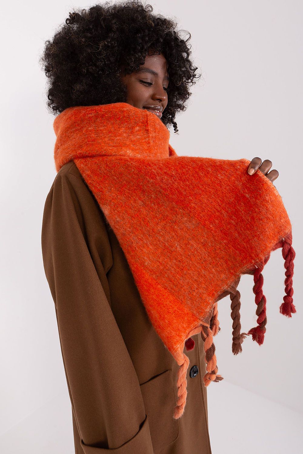 scarf model 190561 AT