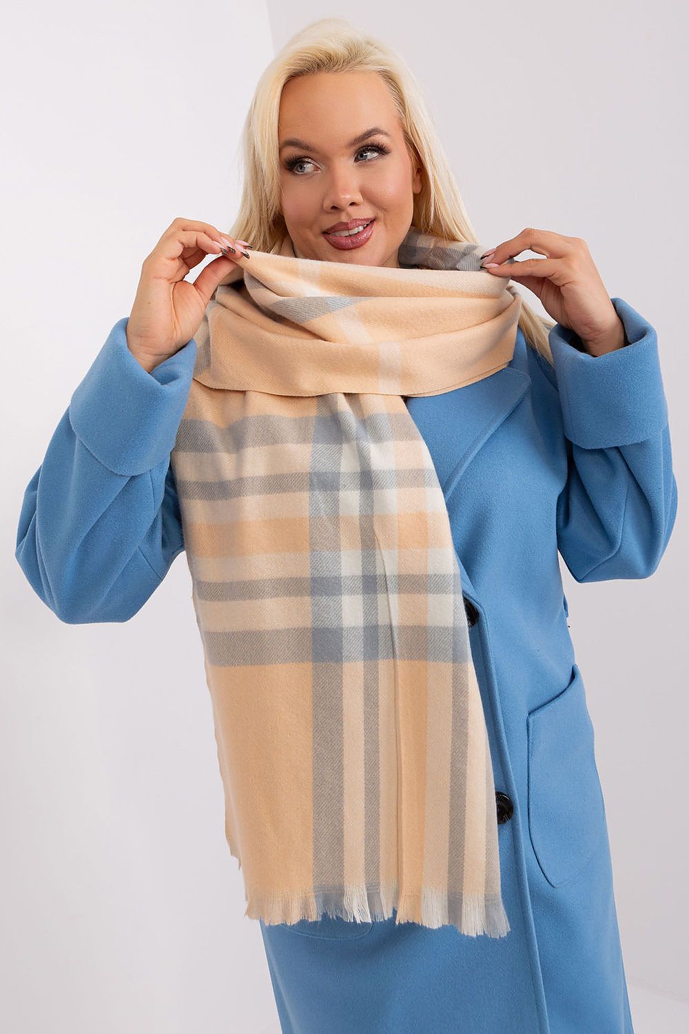 scarf model 190569 AT