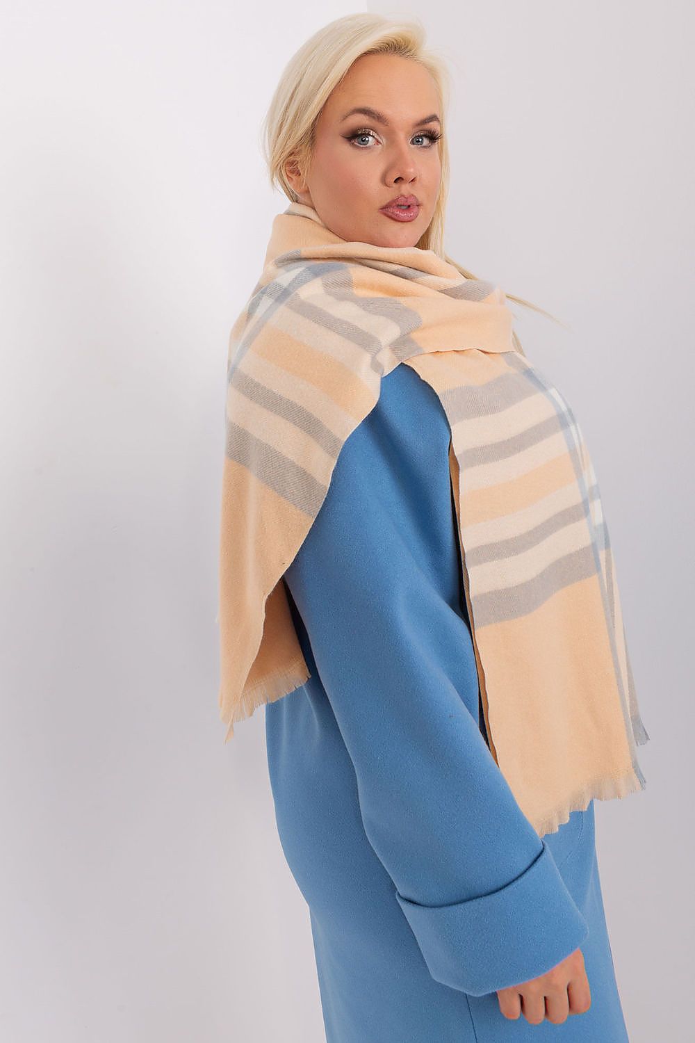 scarf model 190569 AT