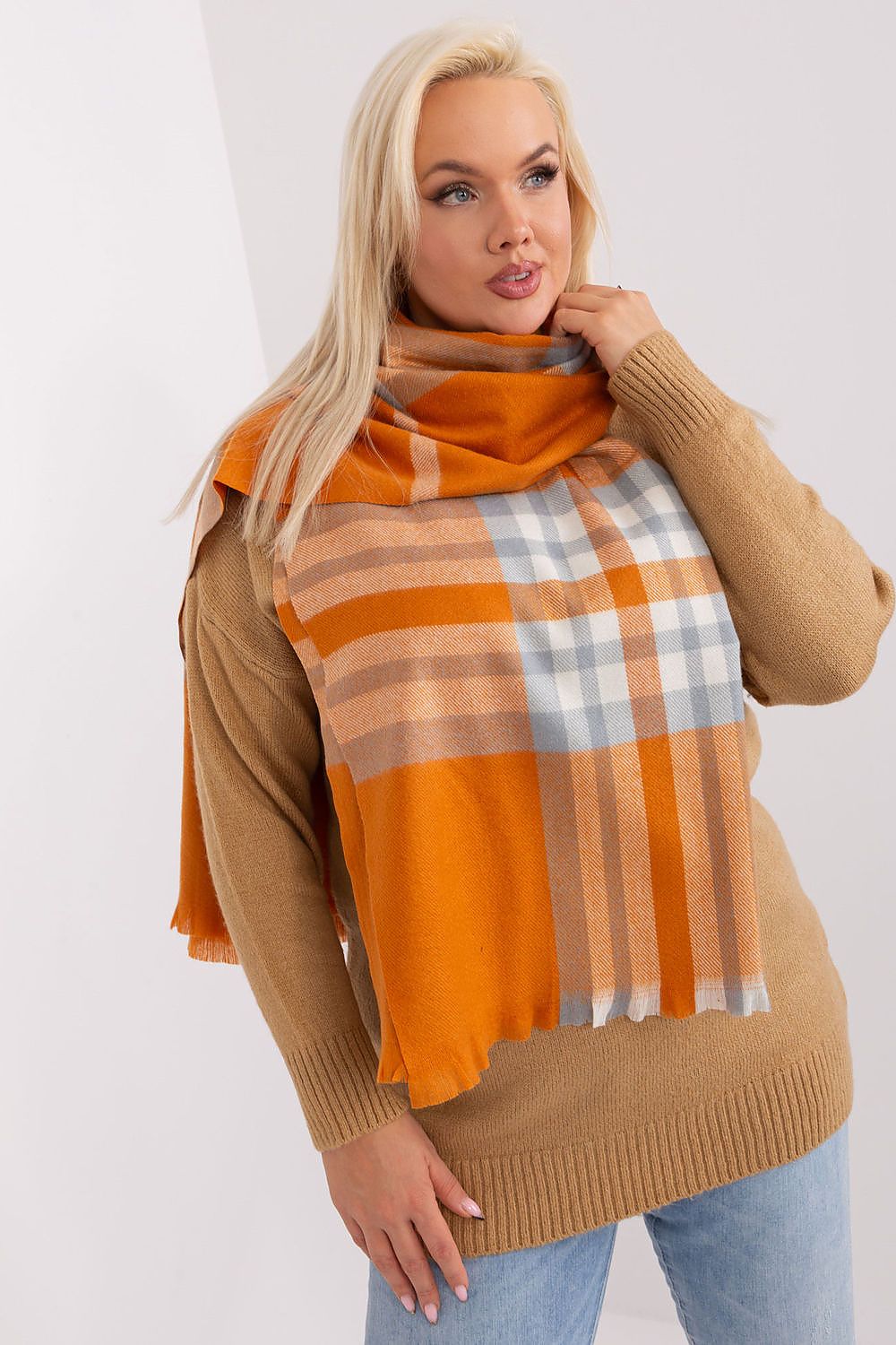 scarf model 190569 AT