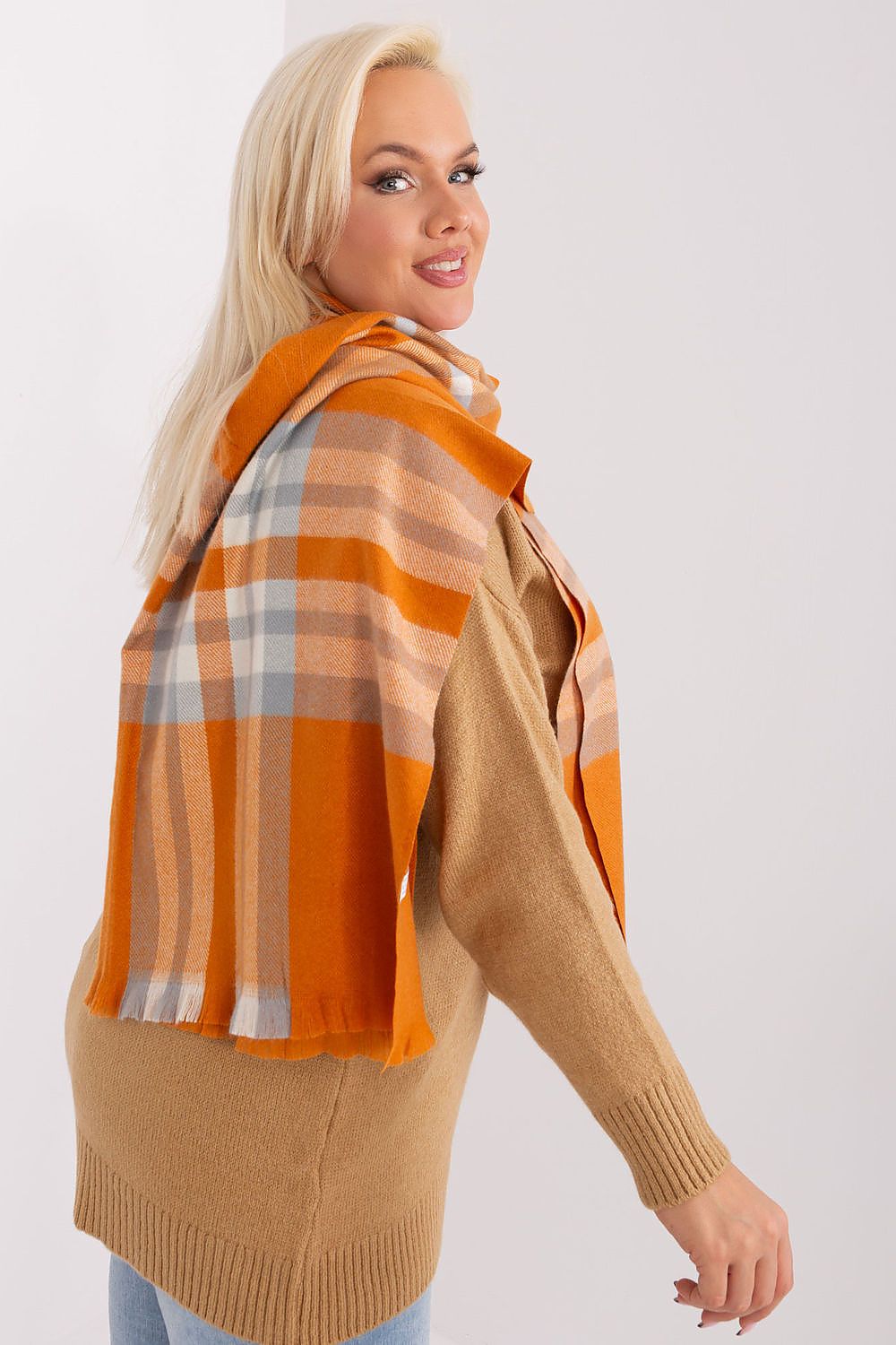 scarf model 190569 AT