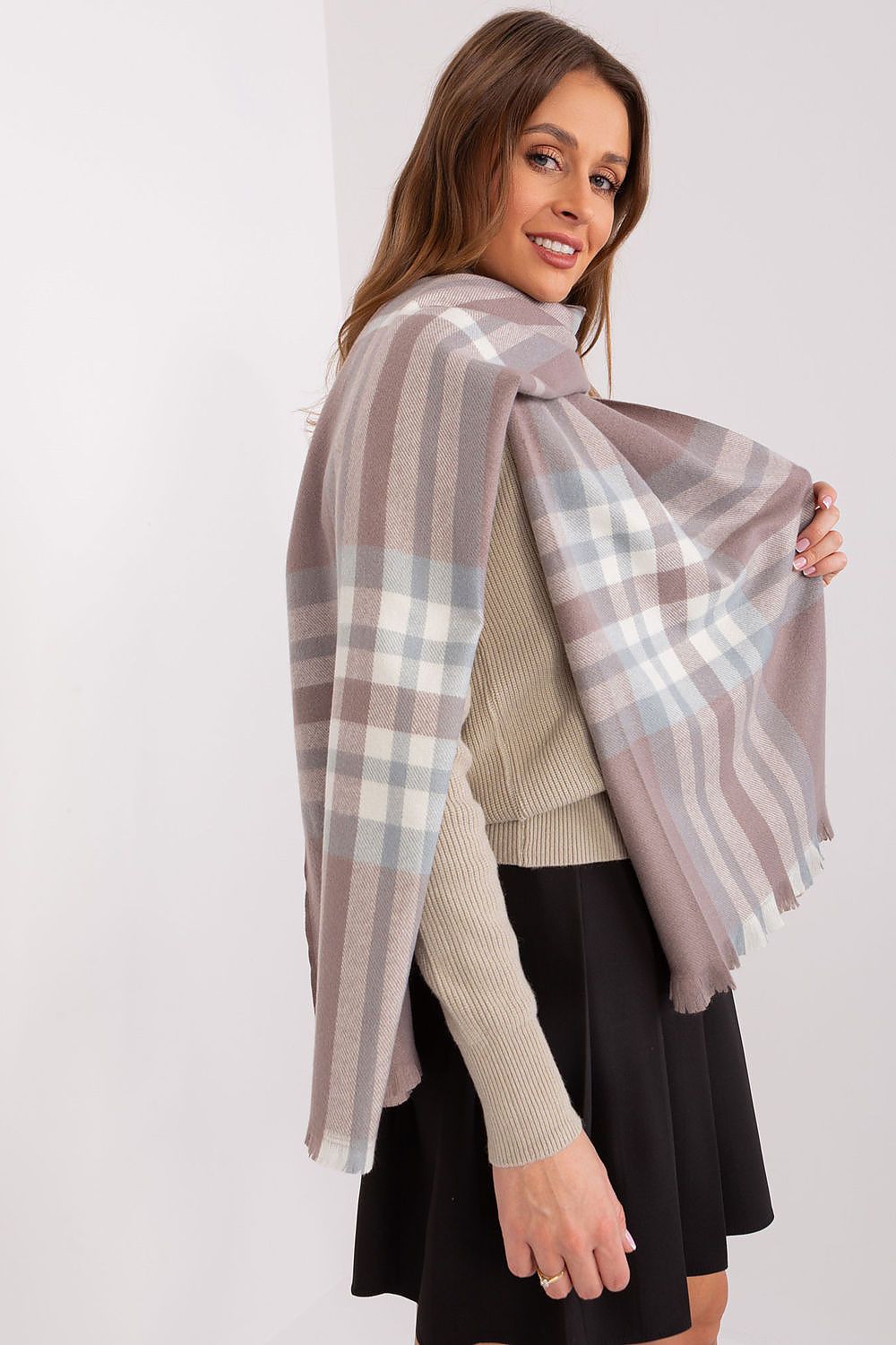 scarf model 190569 AT