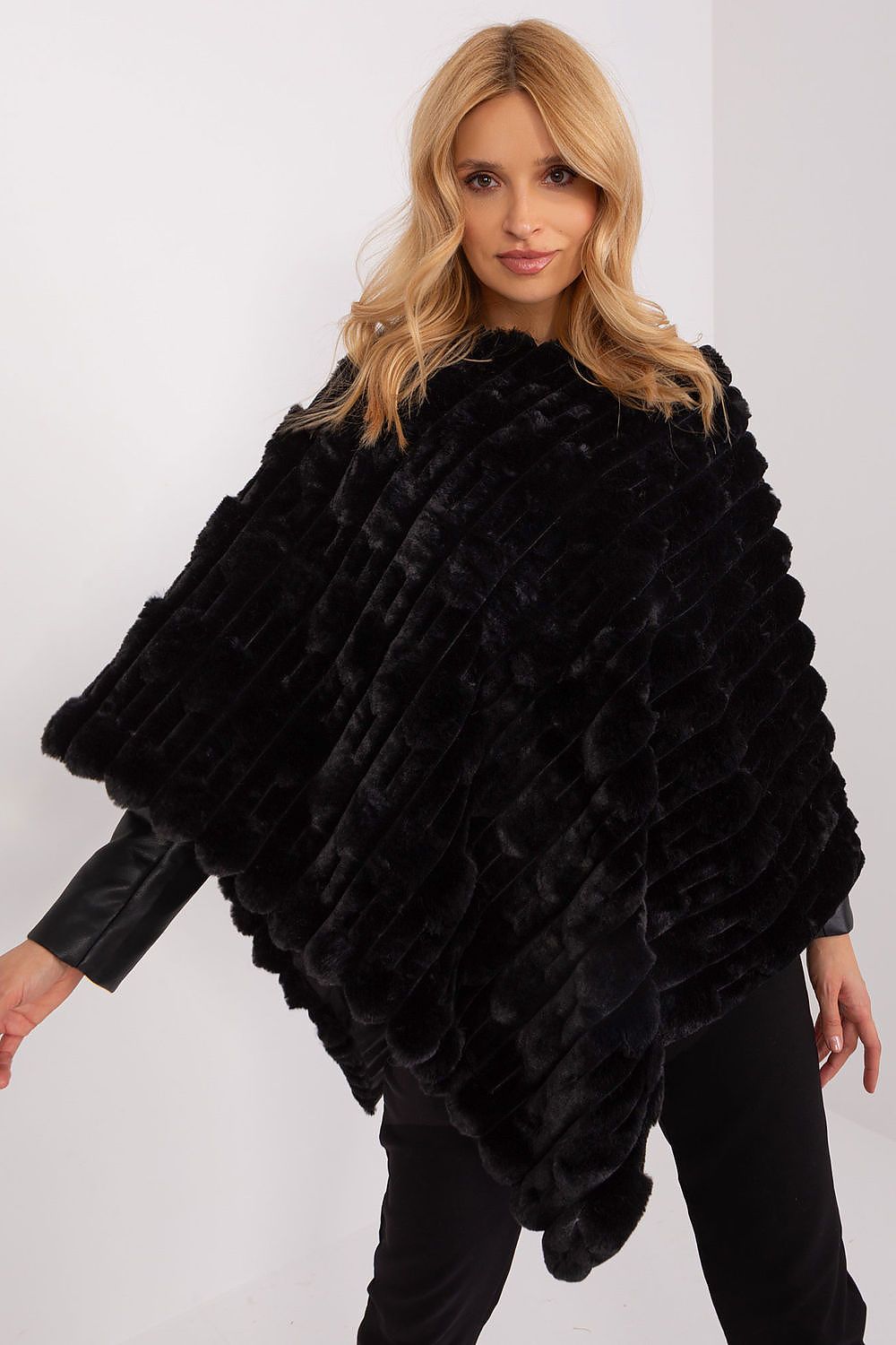 poncho model 200534 AT