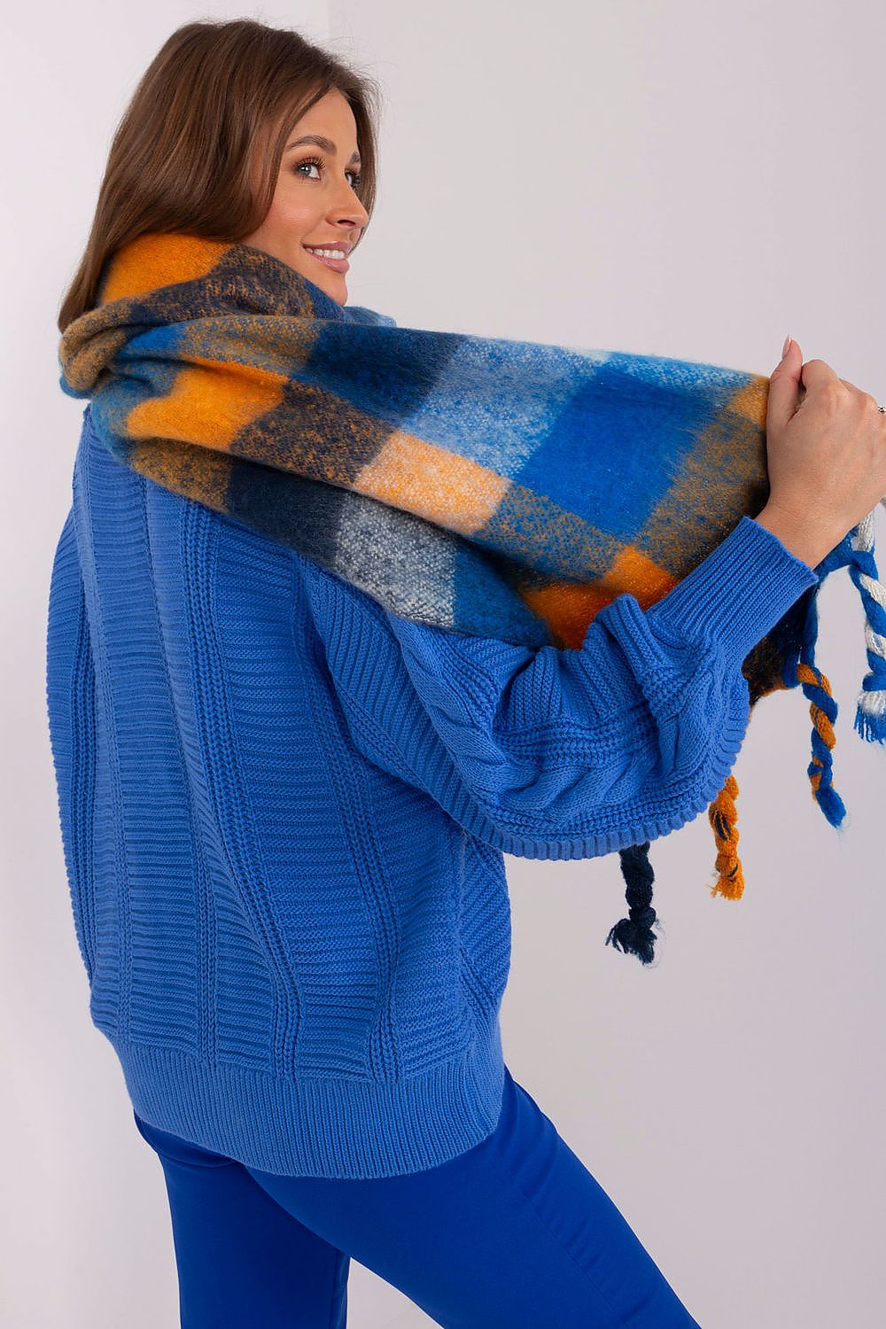 scarf model 191719 AT