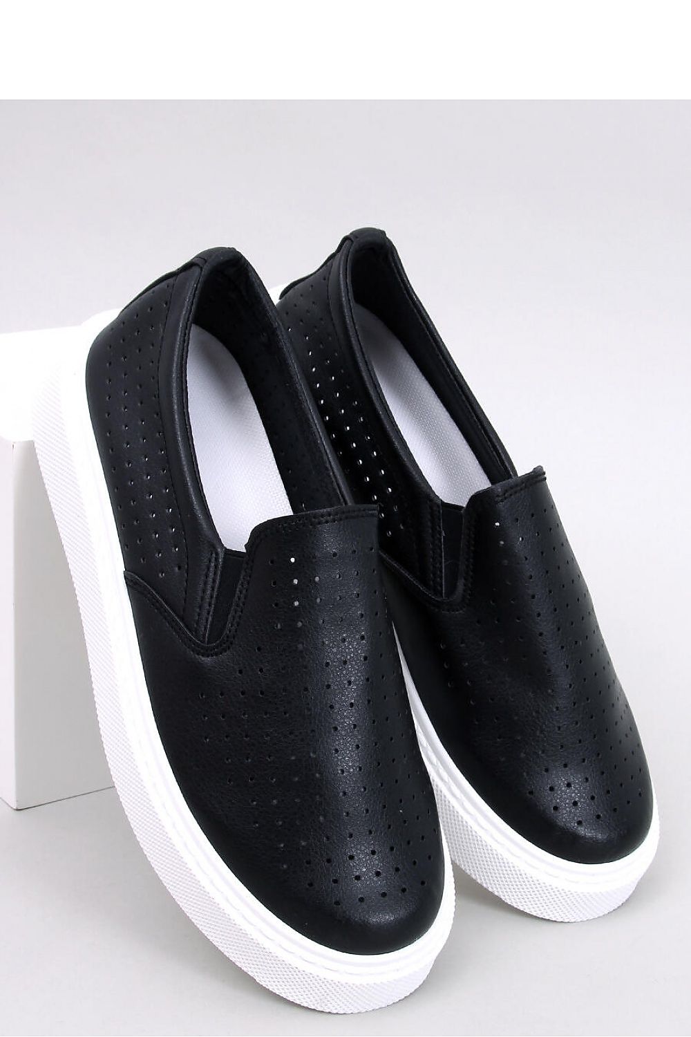 Slip on sneakers model 192608 Inello