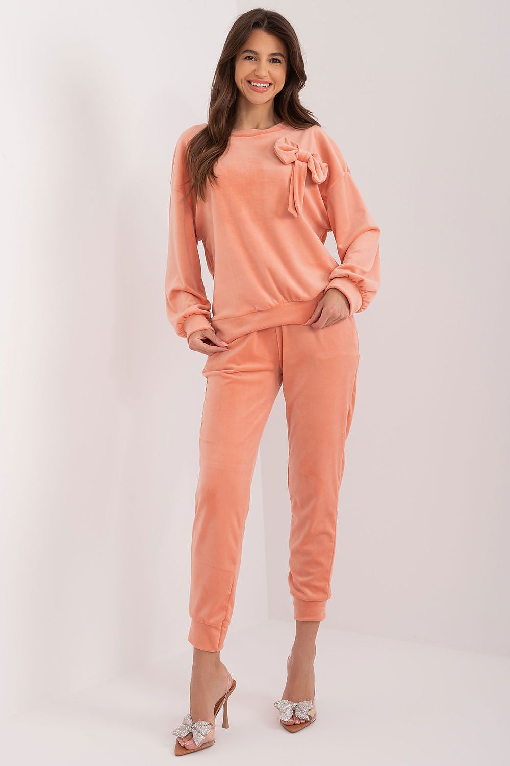 LuxeVelour Duo Set - velours sweatshirt en broek met decoratieve strik en hoge taille