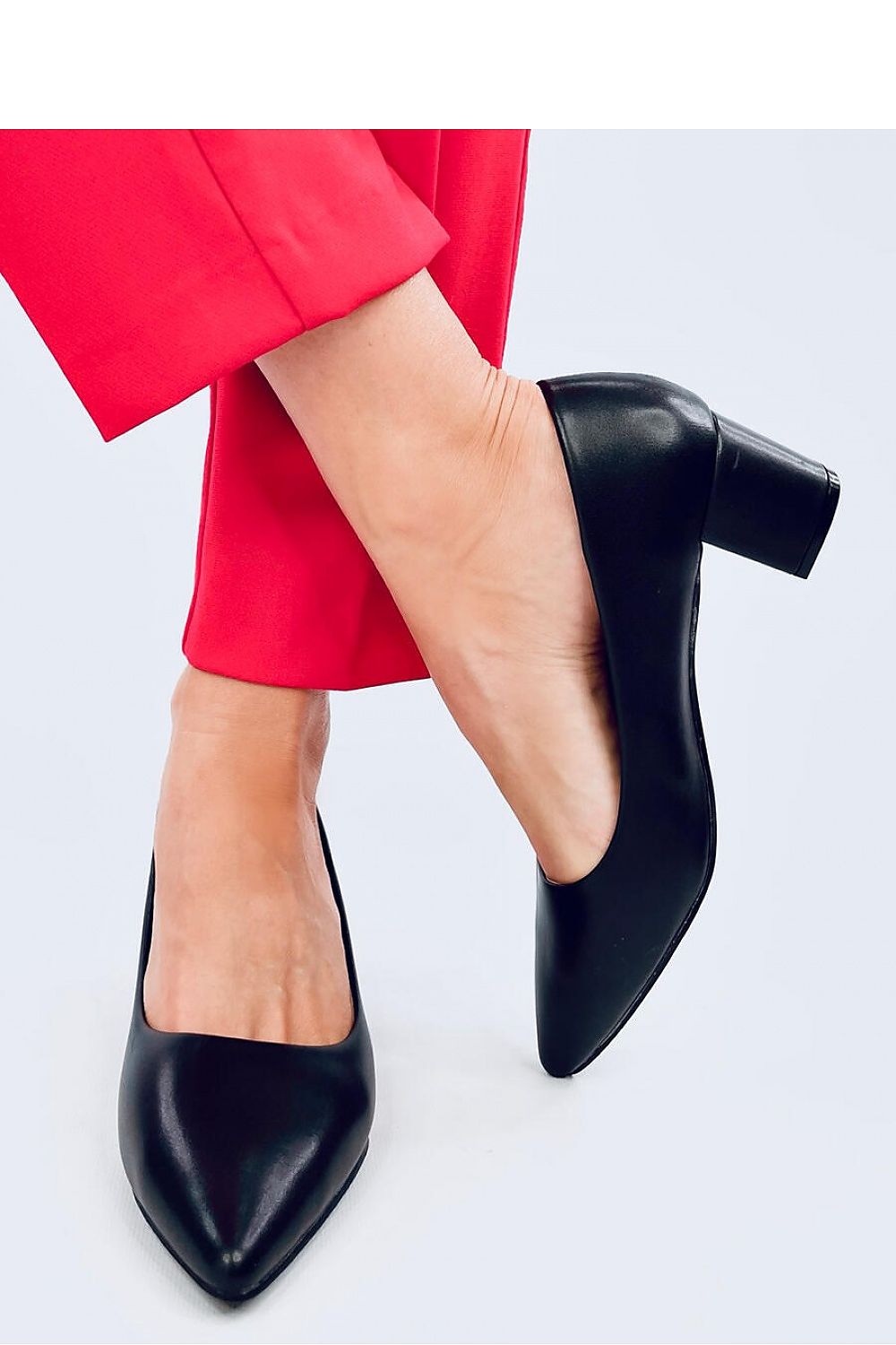 Pumps with thick heel model 194615 Inello