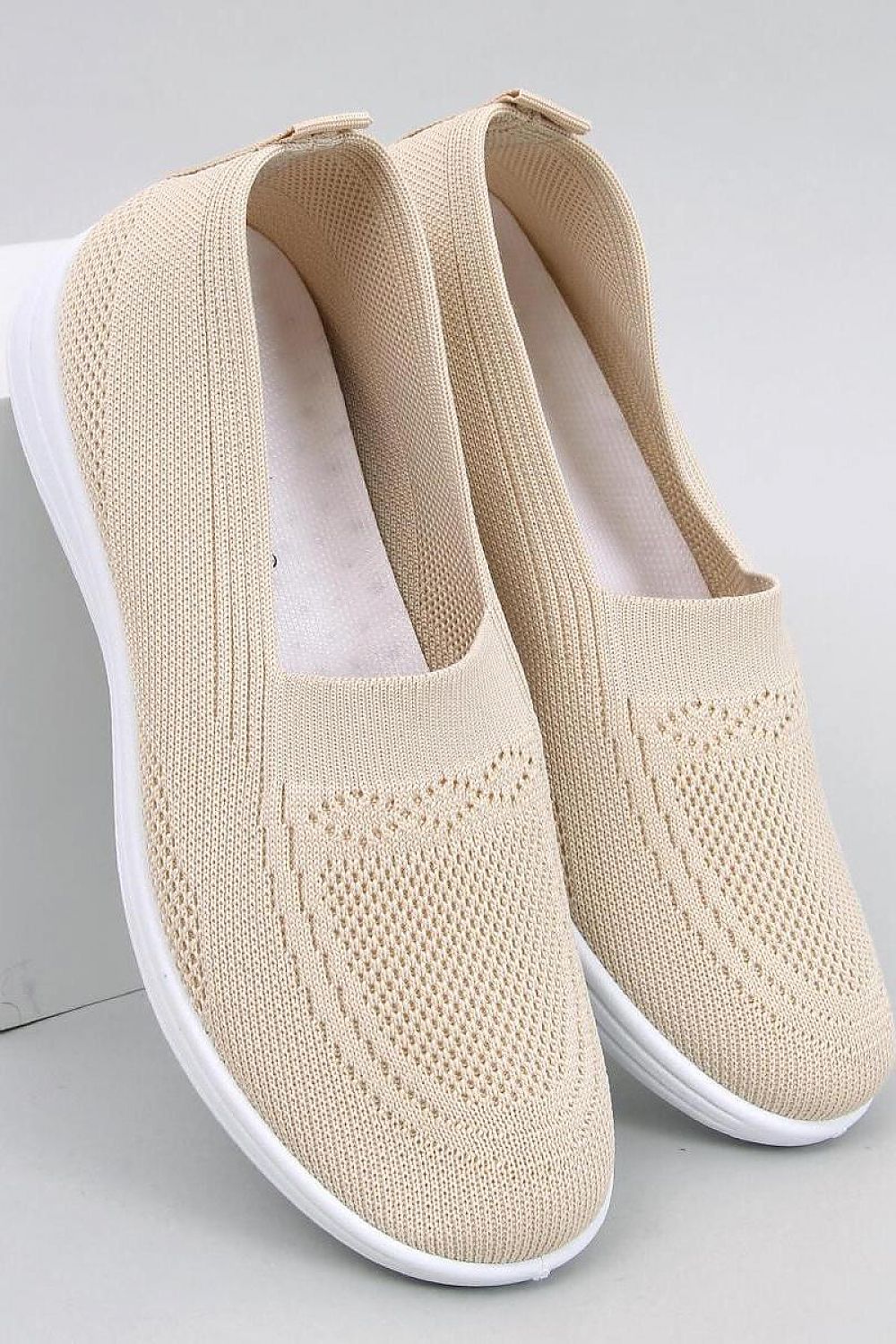 Slip-on sneakers model 195522 Inello