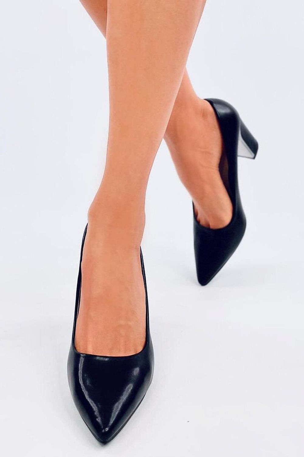 Pumps with thick heel model 195635 Inello