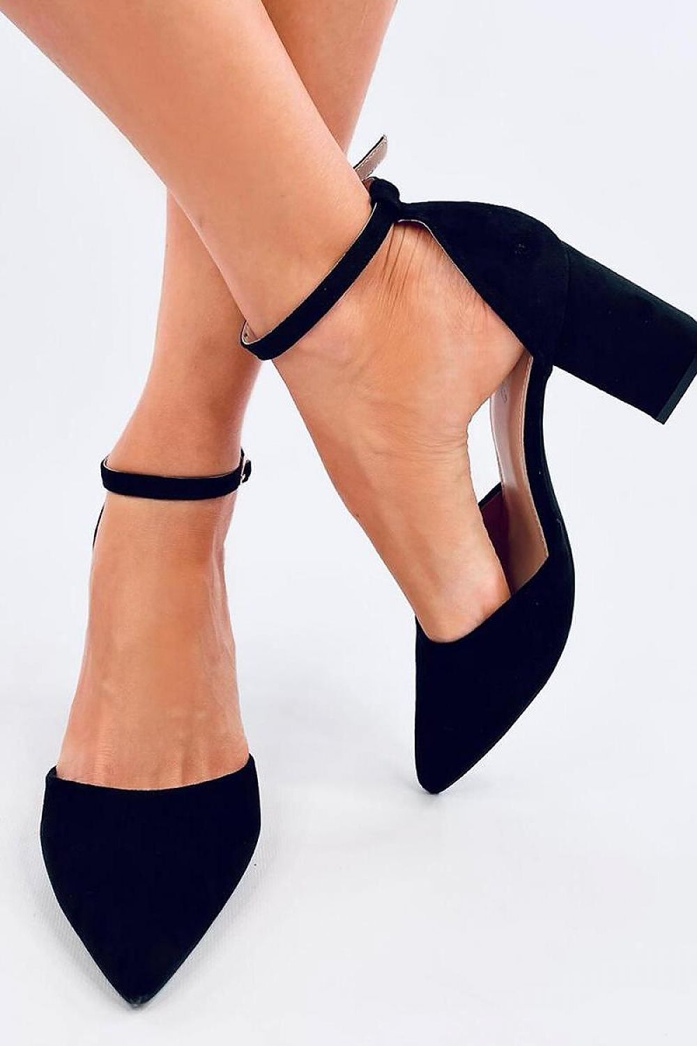 Pumps with thick heel model 196015 Inello