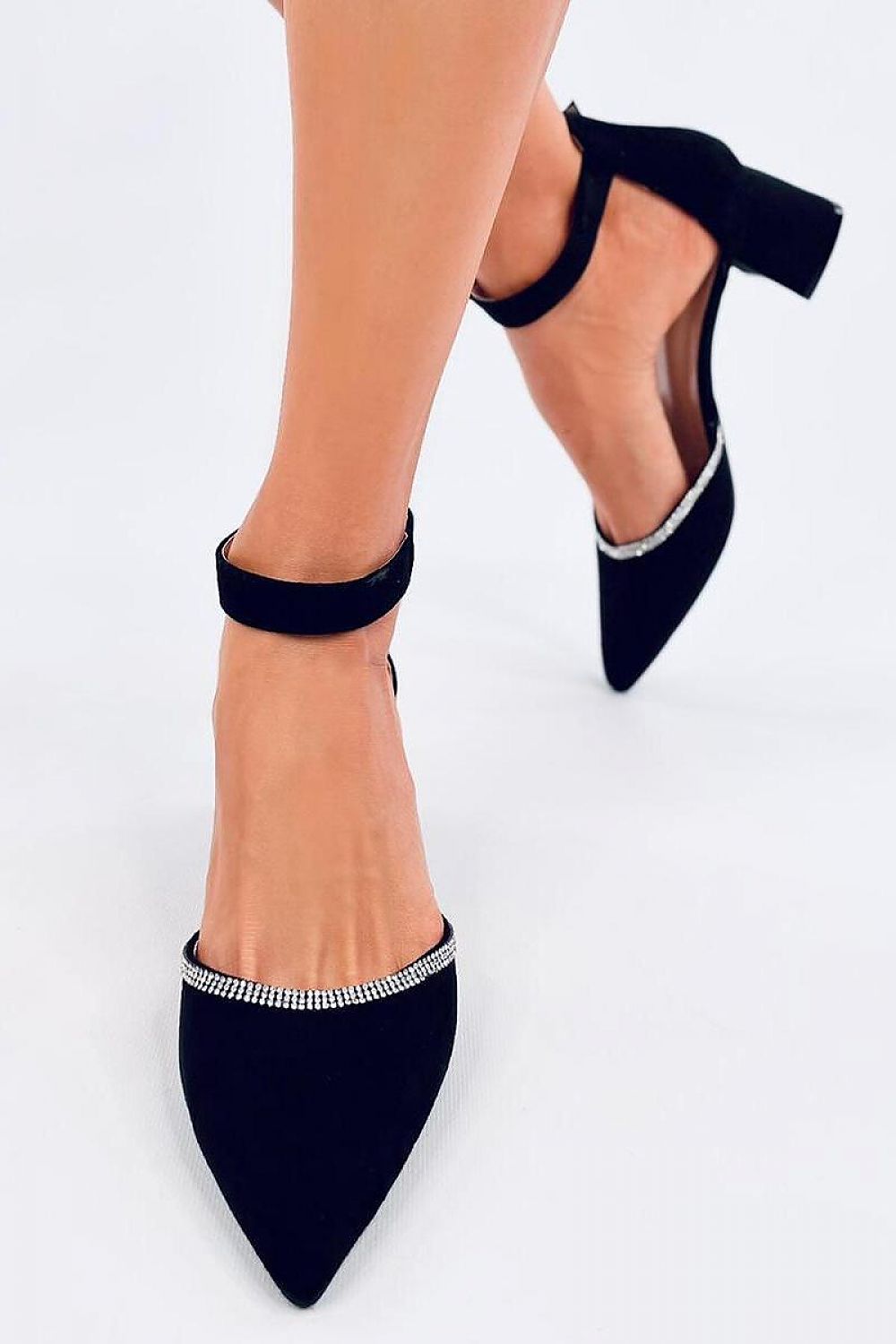 Pumps with thick heel model 196034 Inello