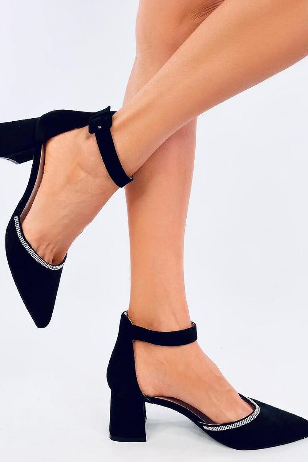 Pumps with thick heel model 196034 Inello