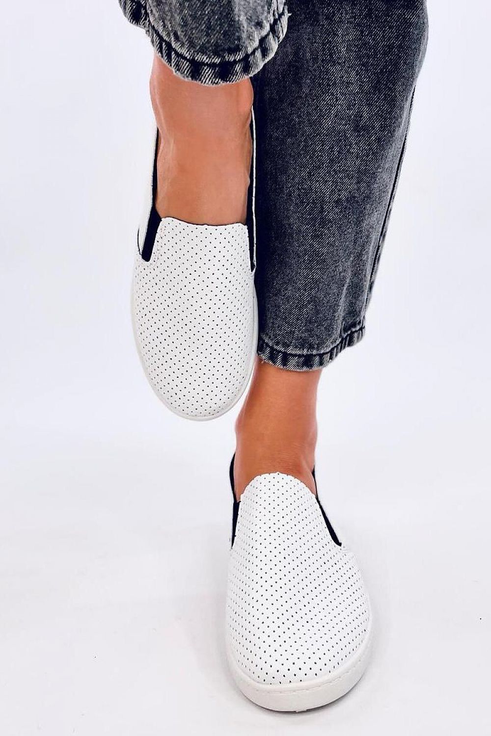 Slip-on sneakers model 196525 Inello